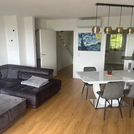 Wundervolle Aussicht In Bester Lage Auf 